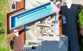 Al Plan, A Mountain Moving Hotel