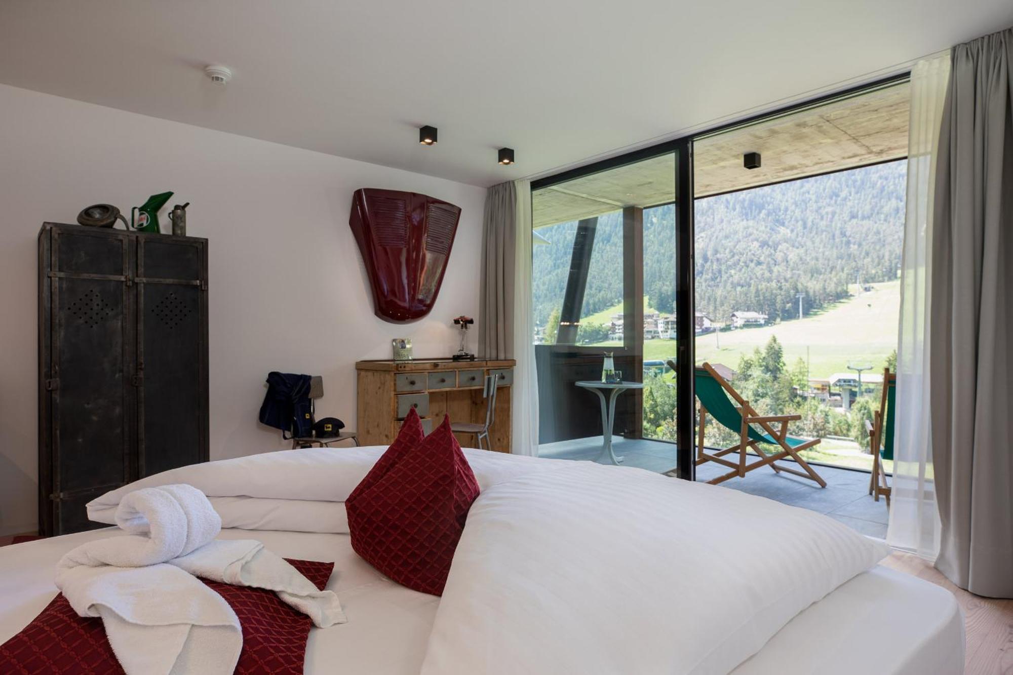 Al Plan, A Mountain Moving Hotel San Vigilio Di Marebbe Camera foto