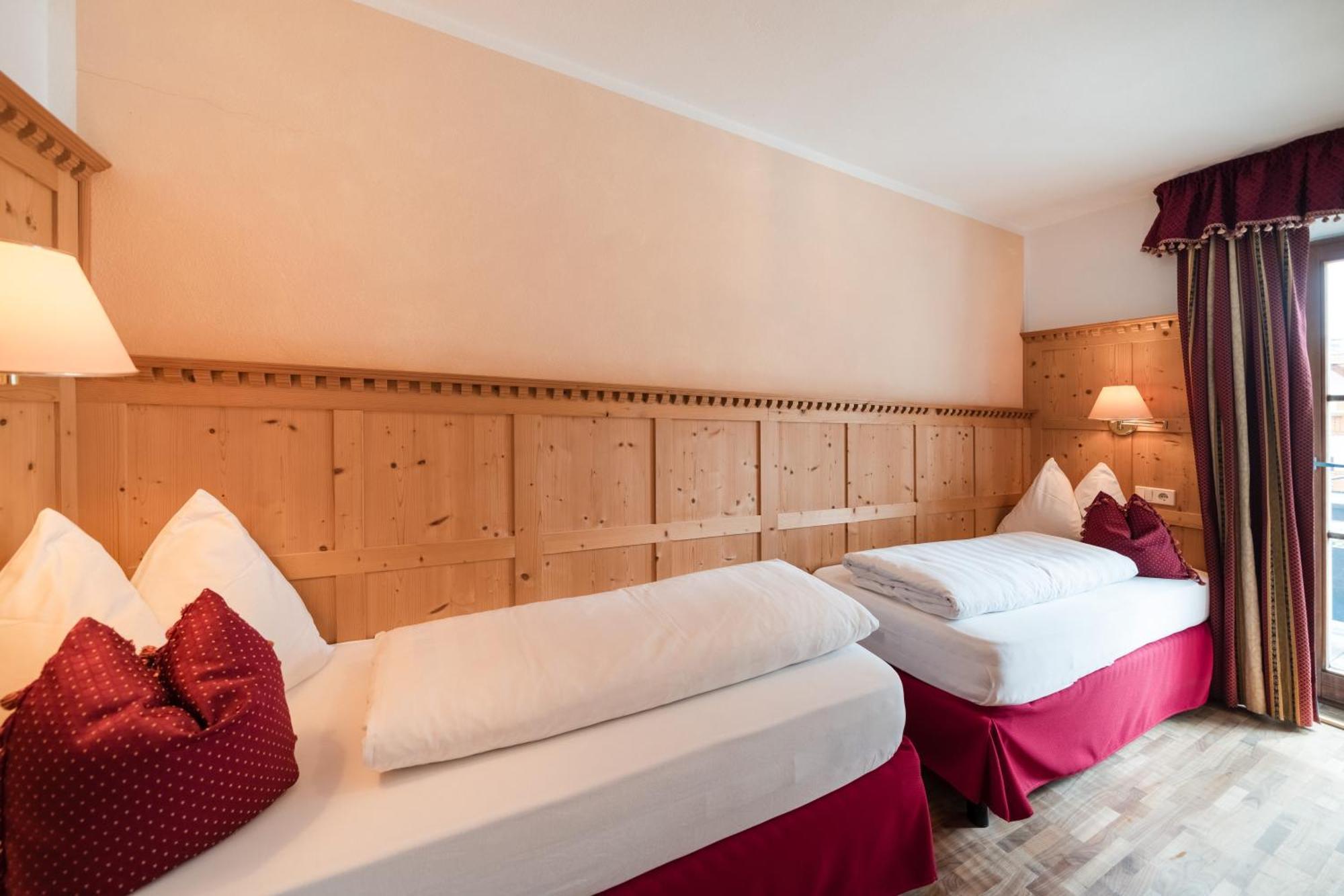 Al Plan, A Mountain Moving Hotel San Vigilio Di Marebbe Esterno foto